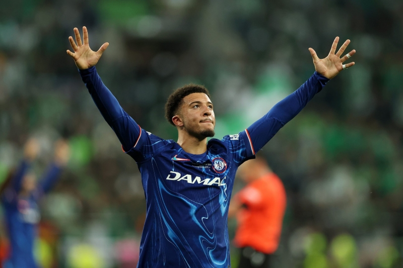 Jadon Sancho giảm lương để trở lại Dortmund