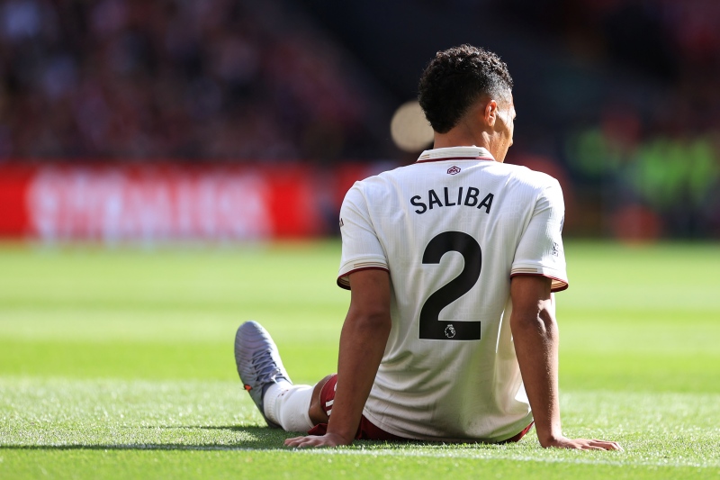 Arsenal đề nghị bản hợp đồng 5 năm với William Saliba