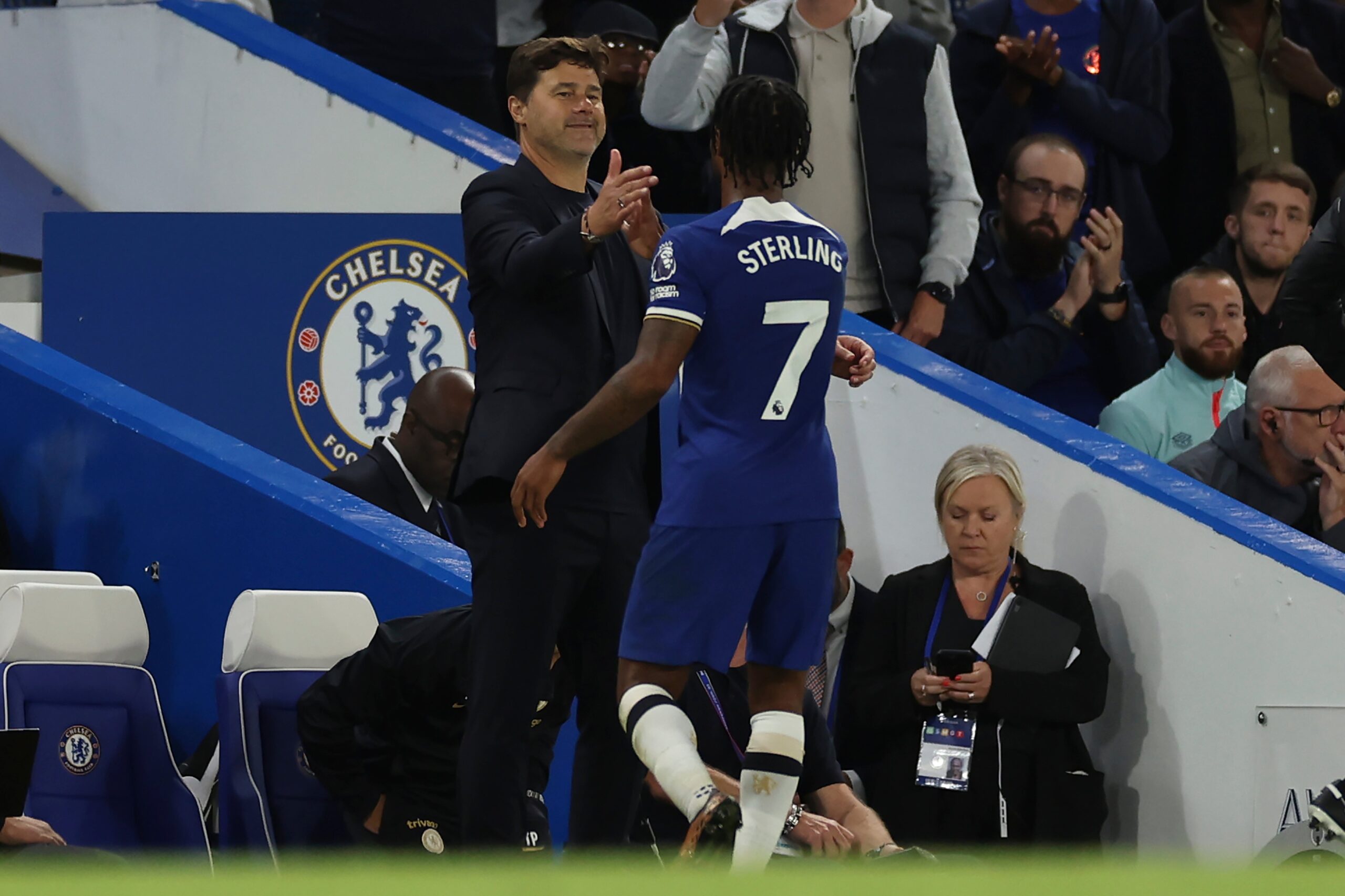 Sterling và bài toán đền bù khổng lồ tại Chelsea