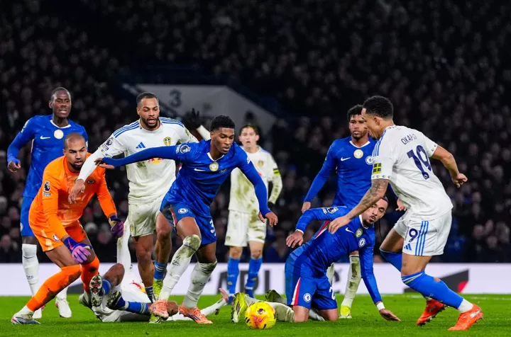 Chelsea lấn lướt từ những phút đầu